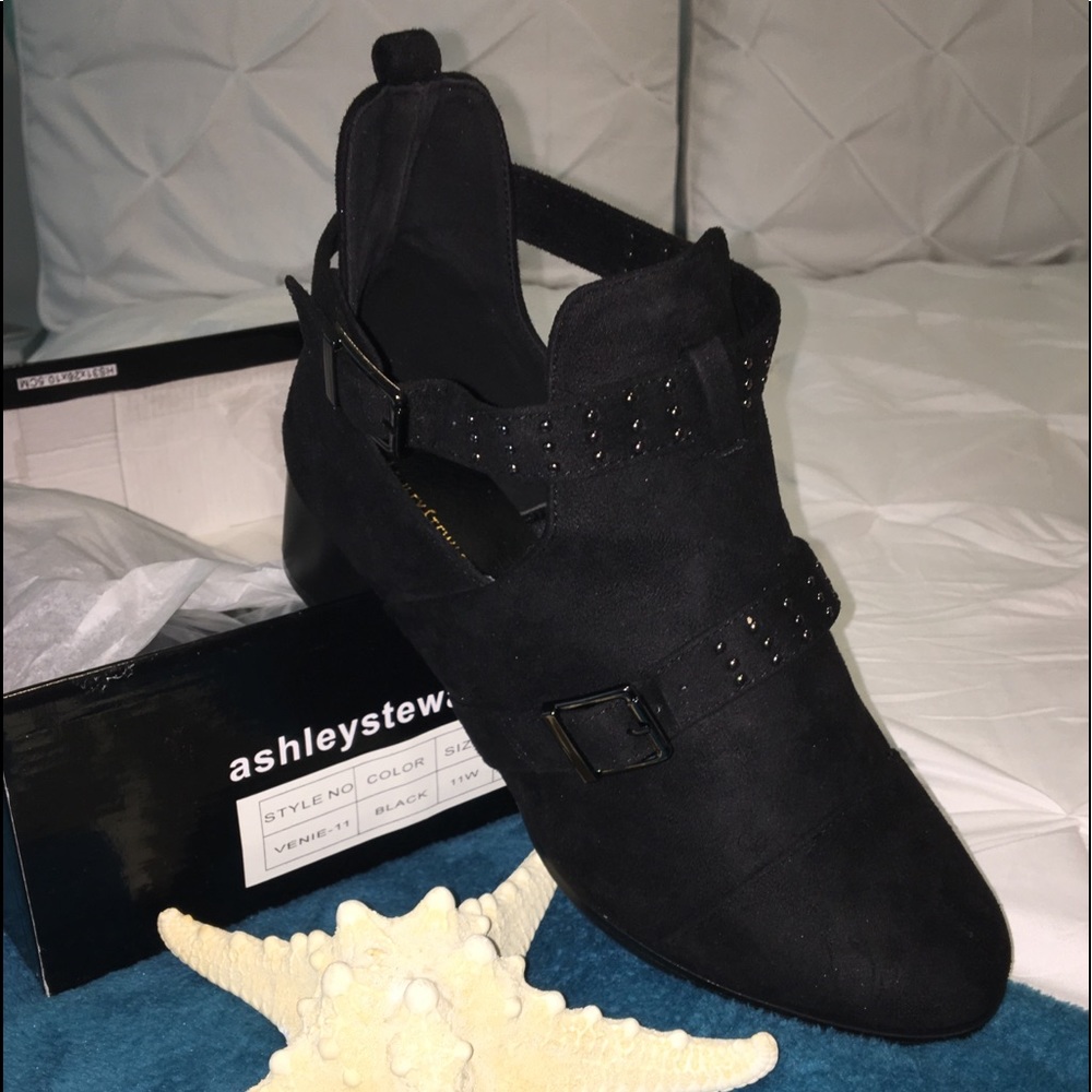 Ashley Stewart Black Faux Suede Booties 11W